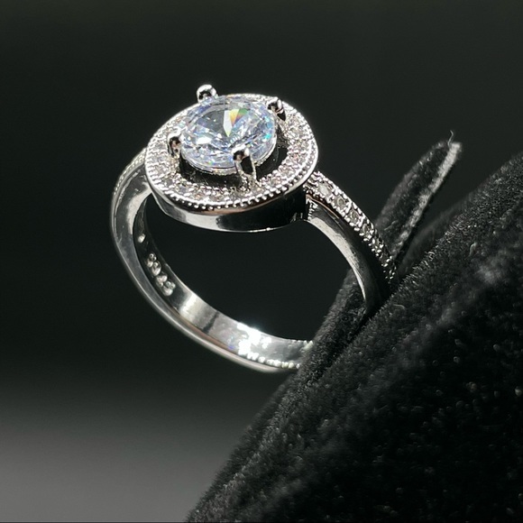 Beautiful White Round Cut Diamond CZ Halo Silver Plated Minimalist Ring - Picture 1 of 10